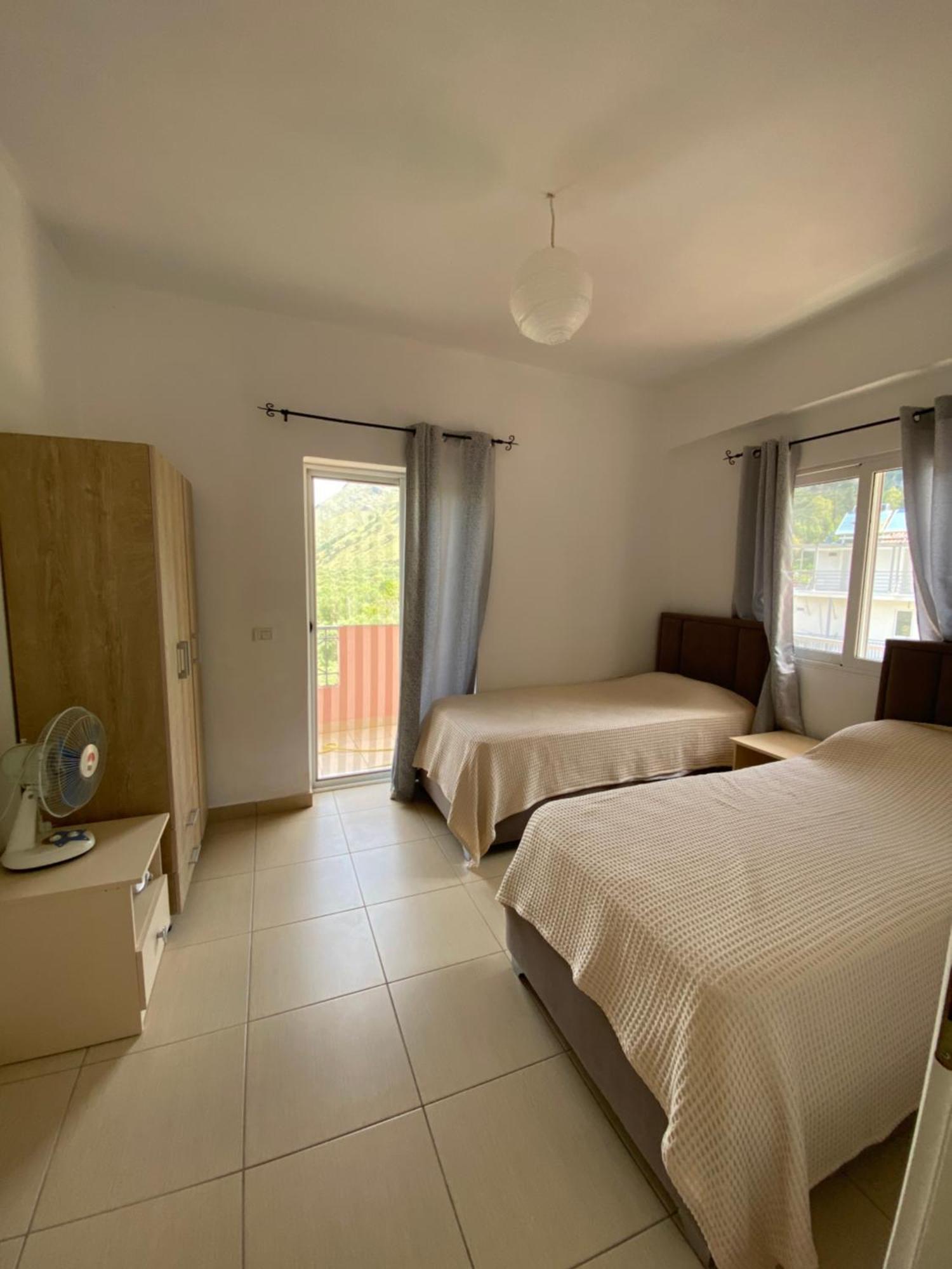 Gkiko'S Guest House Qeparo Extérieur photo